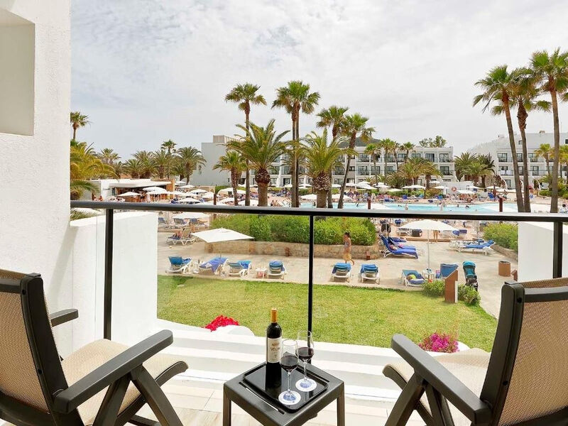 Grand Palladium White Island Resort & Spa