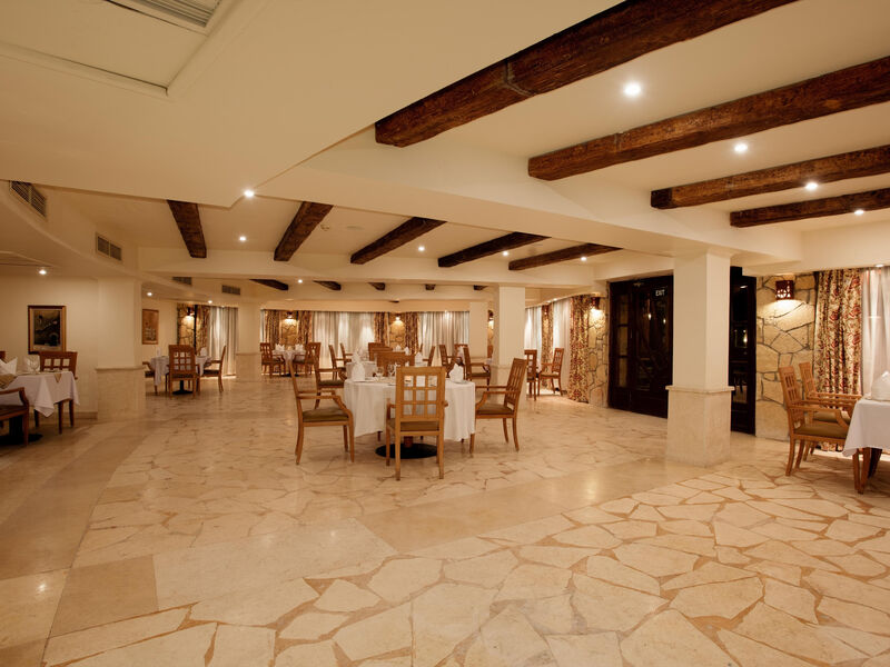 Grand Plaza Resort
