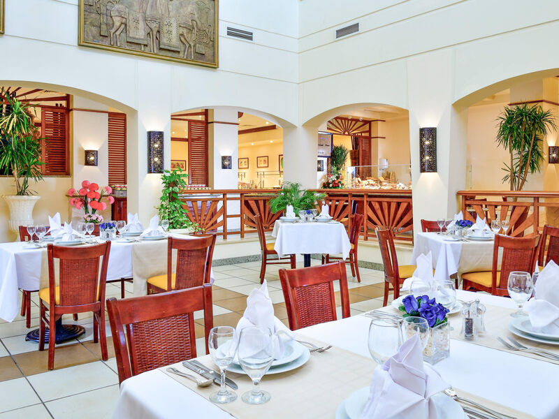 Grand Plaza Resort
