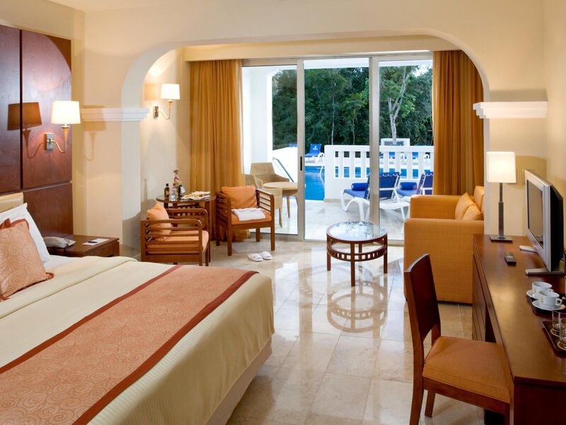 Grand Riviera Princess