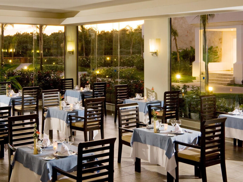 Grand Riviera Princess