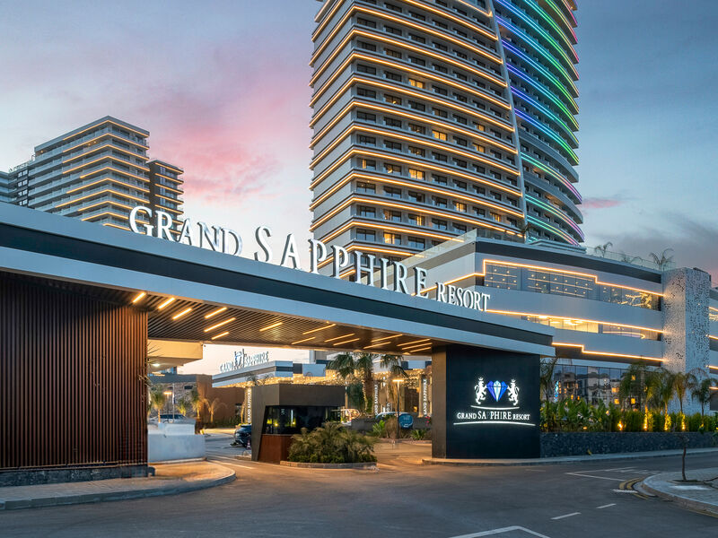 Grand Sapphire Resort