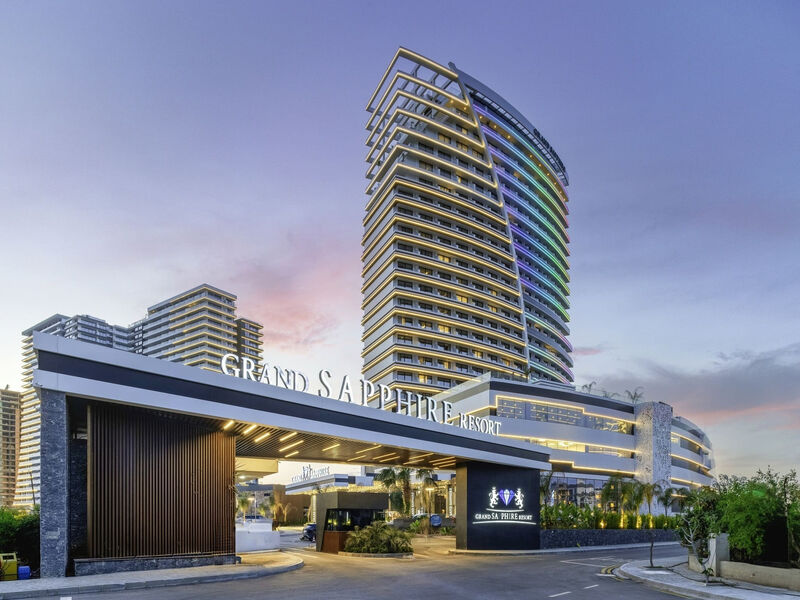 Grand Sapphire Resort