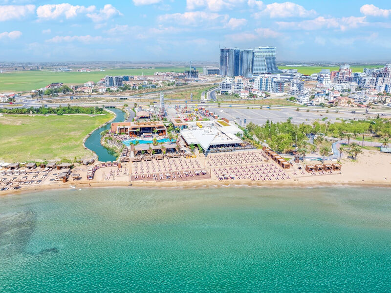 Grand Sapphire Resort