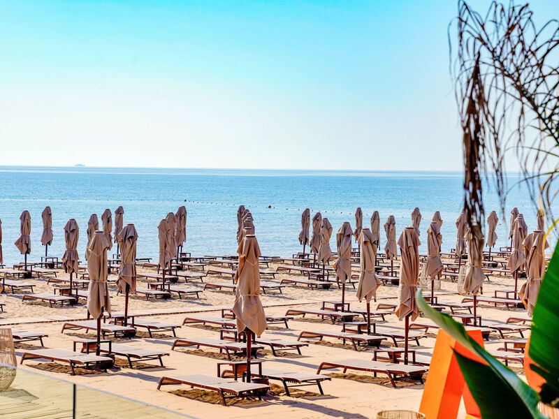 Grand Sapphire Resort