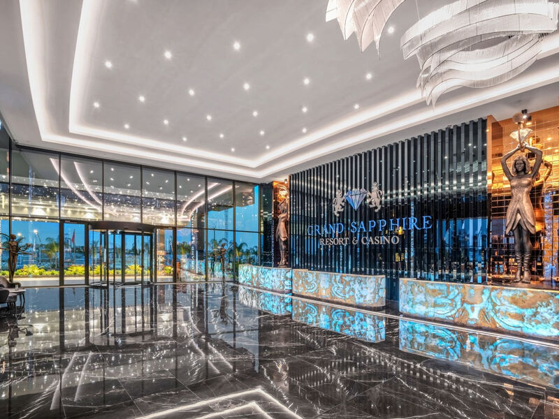 Grand Sapphire Resort