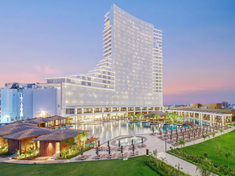 Grand Sapphire Resort