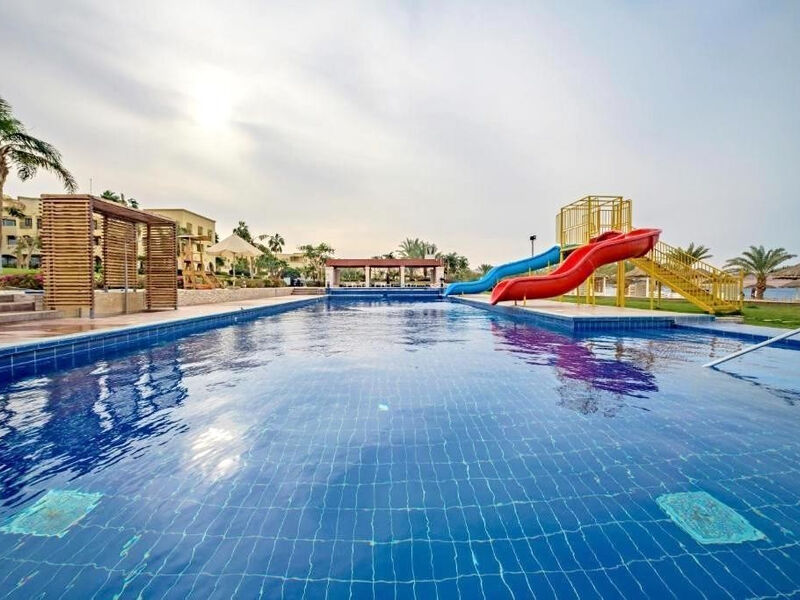 Grand Tala Bay Resort