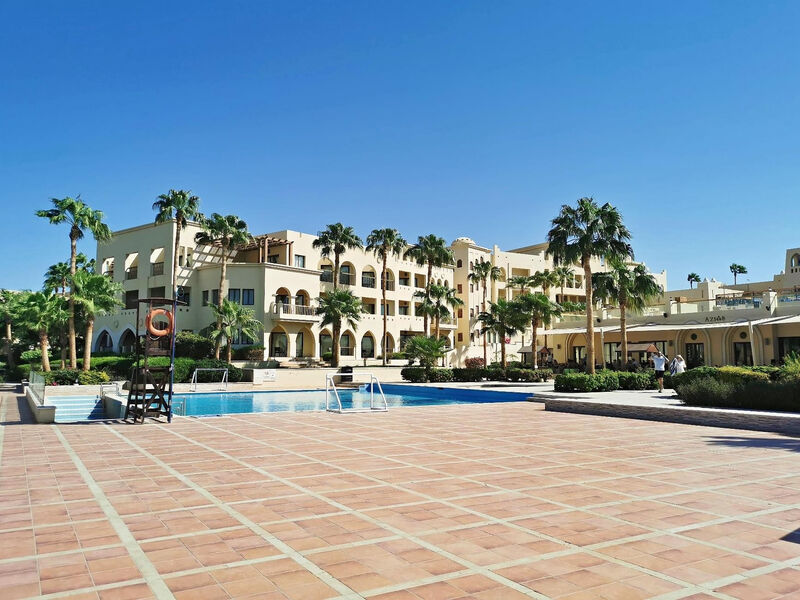 Grand Tala Bay Resort