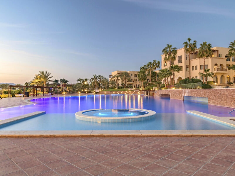 Grand Tala Bay Resort