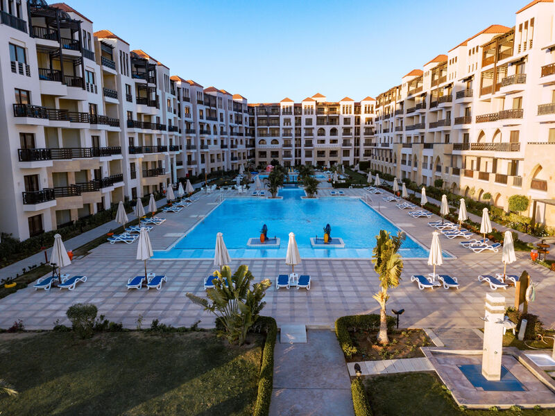 Gravity Hotel & Aqua Park