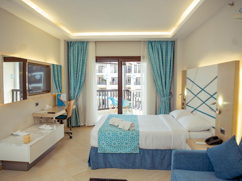 Gravity Hotel & Aqua Park