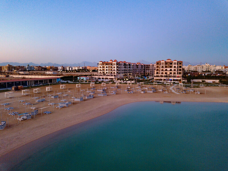 Gravity Hotel & Aqua Park