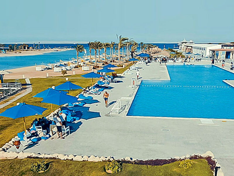 Gravity Hotel & Aqua Park