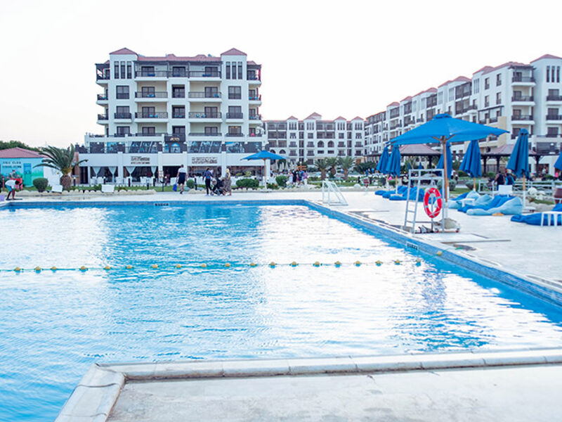 Gravity Hotel & Aqua Park