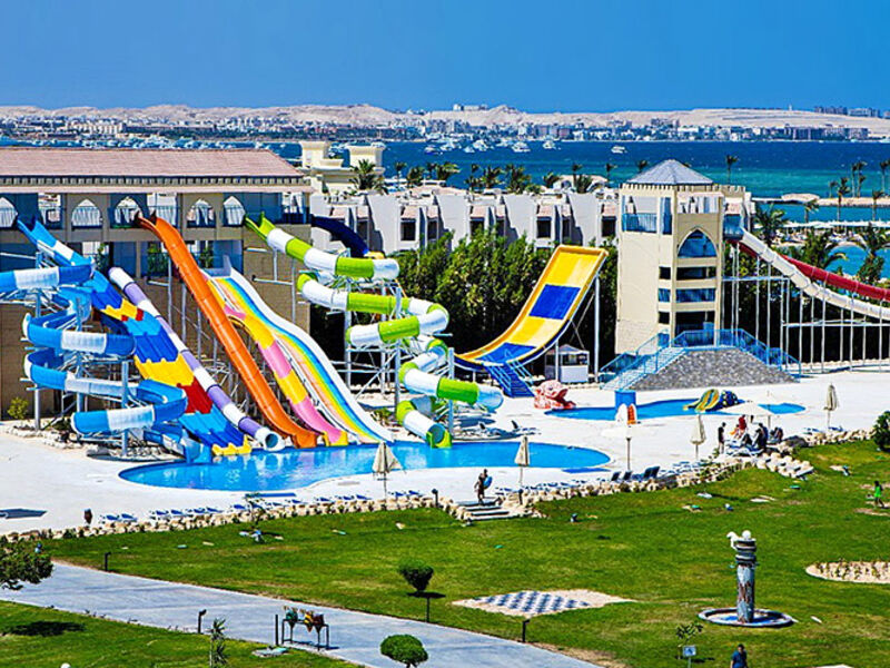 Gravity Hotel & Aqua Park