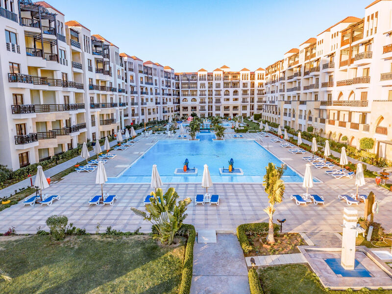 Gravity Hotel & Aqua Park