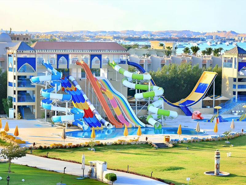 Gravity Hotel & Aqua Park