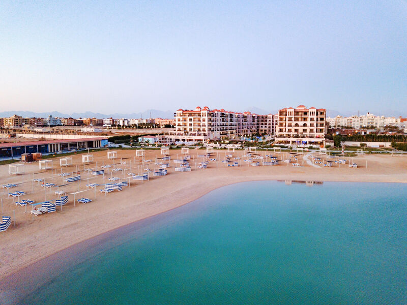 Gravity Hotel & Aqua Park