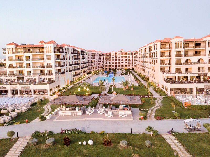 Gravity Hotel & Aqua Park