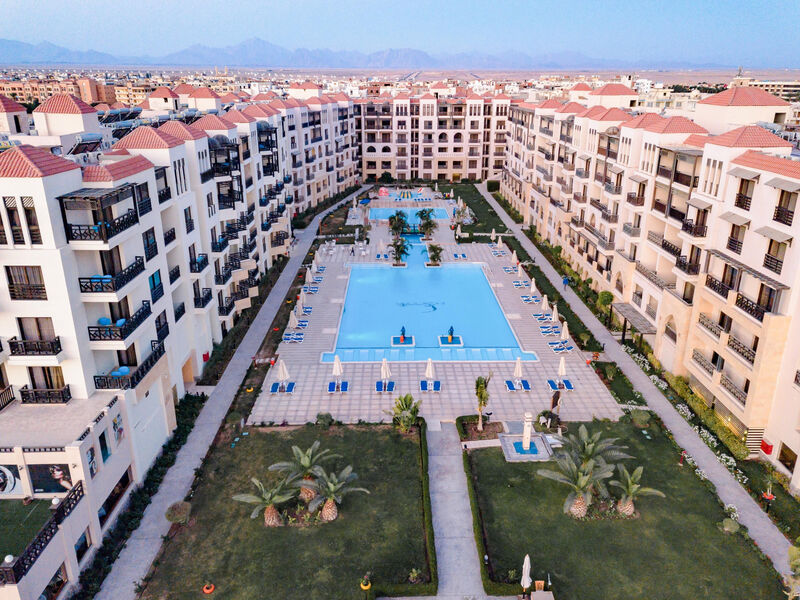 Gravity Hotel & Aqua Park
