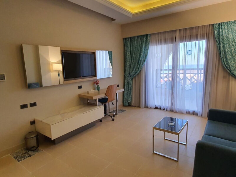 Gravity Hotel & Aqua Park Sahl Hasheesh