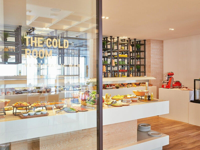 Grecotel Lux Me White Palace