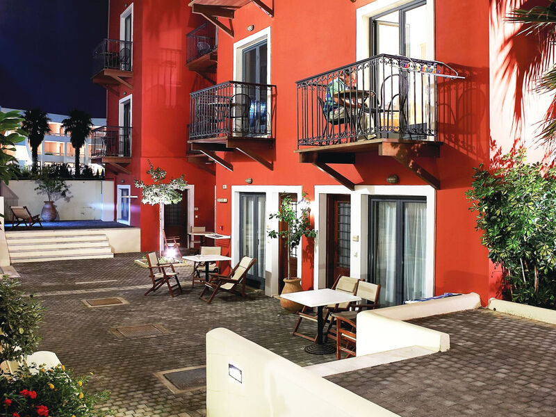 Grecotel Plaza Beach House