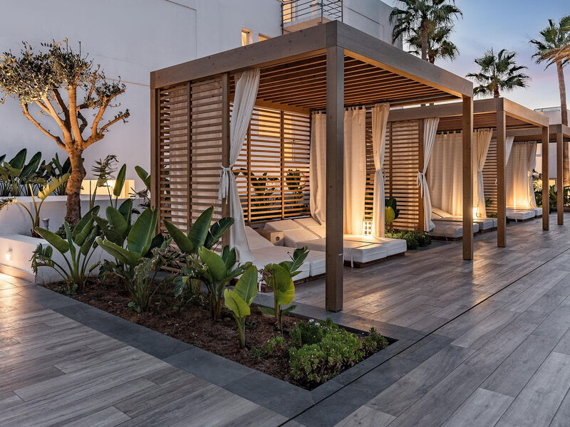 Grecotel Lux Me White Palace