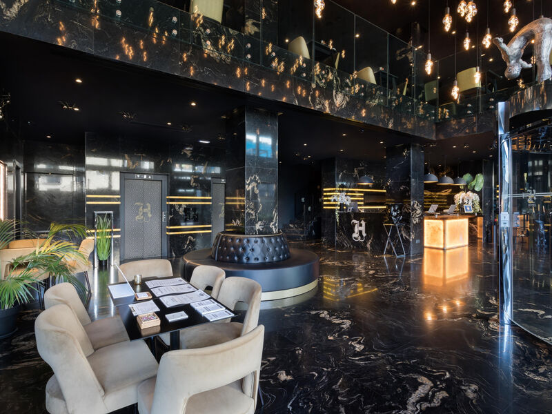 H Hotel