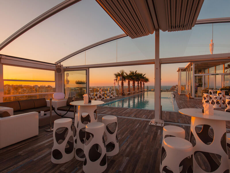 H Hotel