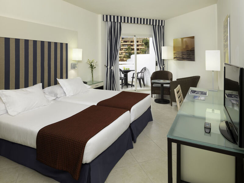 H10 Estepona Palace
