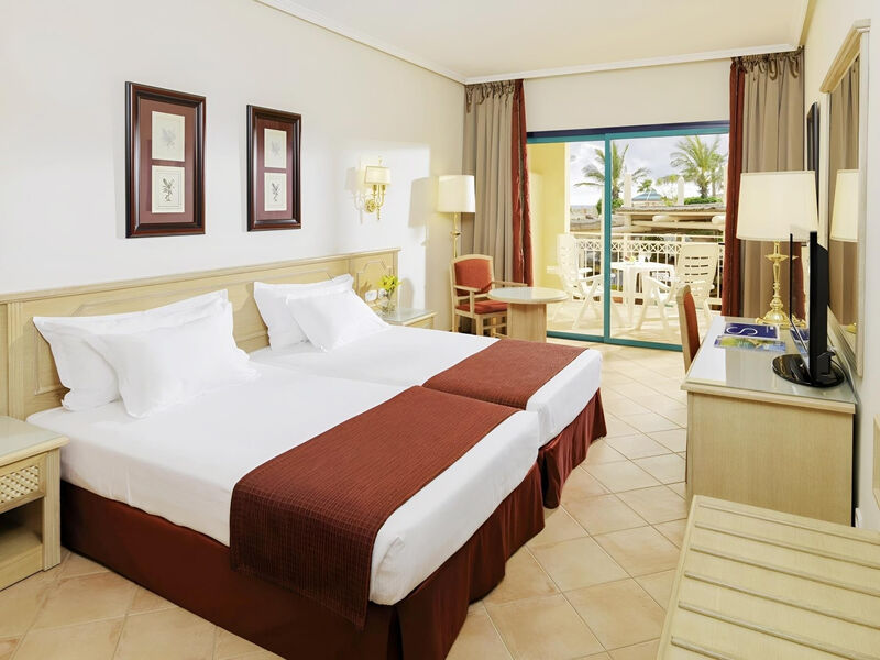 H10 Playa Esmeralda