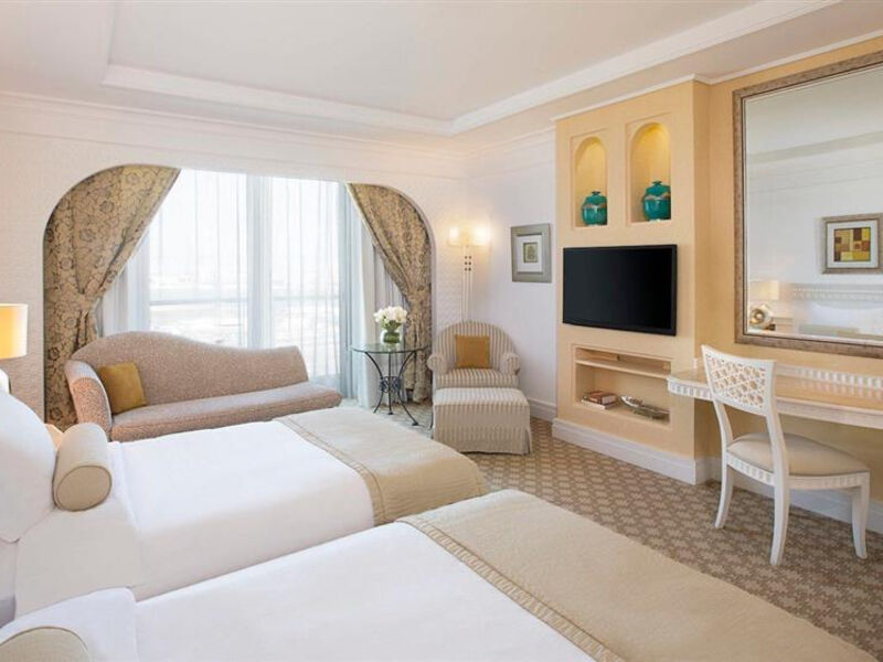 Habtoor Grand Resort & Spa Dubai by Autograph Collection