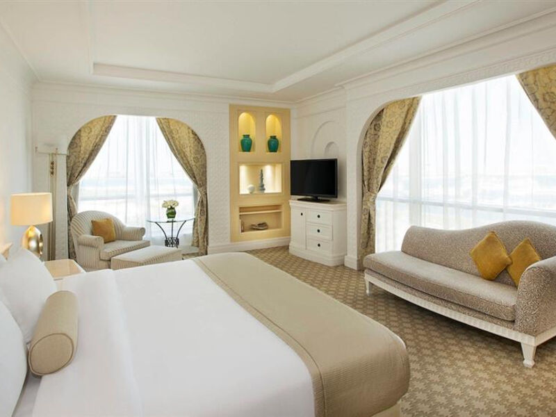 Habtoor Grand Resort & Spa Dubai by Autograph Collection