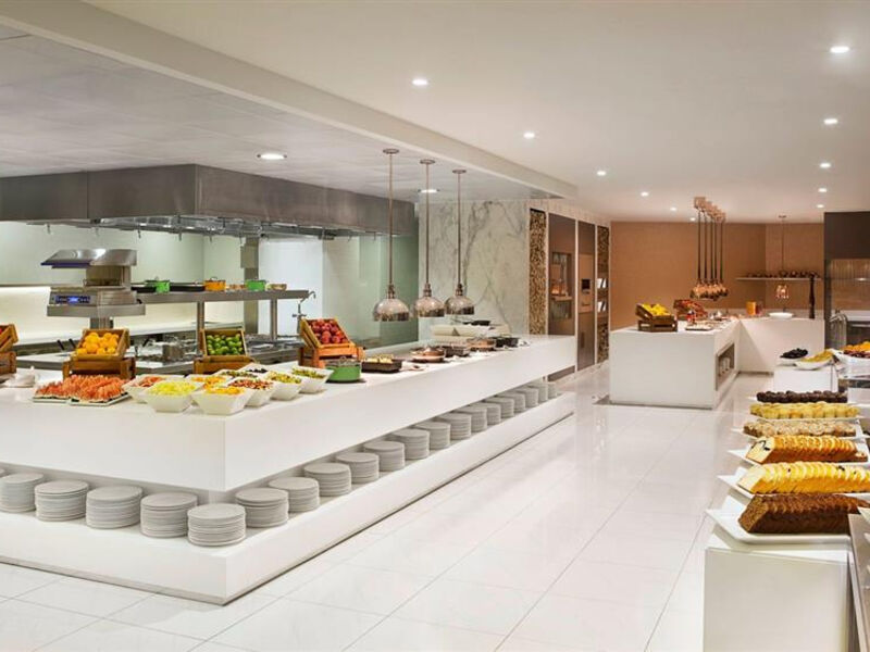 Habtoor Grand Resort & Spa Dubai by Autograph Collection