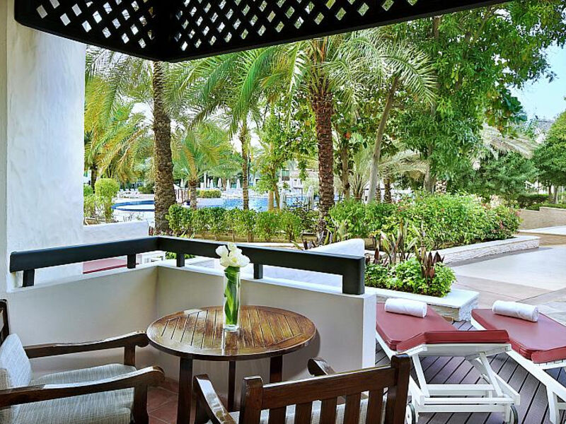Habtoor Grand Resort & Spa Dubai by Autograph Collection