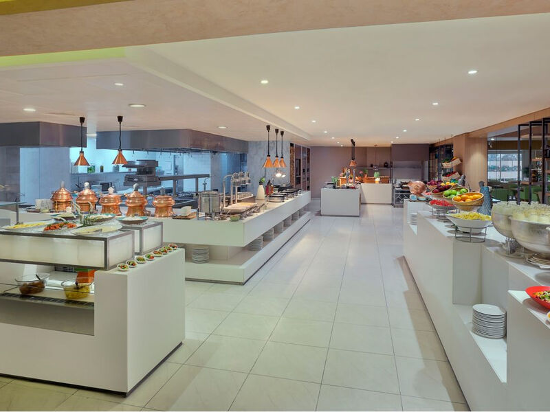Habtoor Grand Resort, Autograph Collection