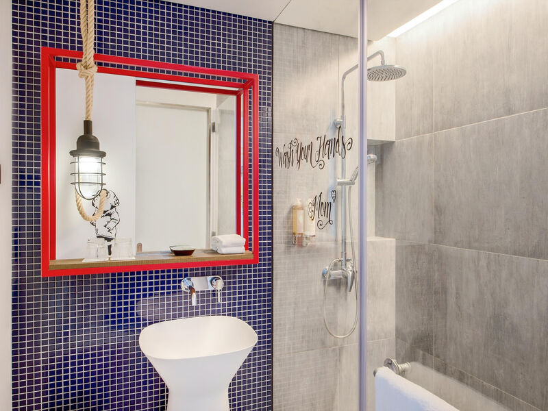 Hampton by Hilton Dubai Al Seef