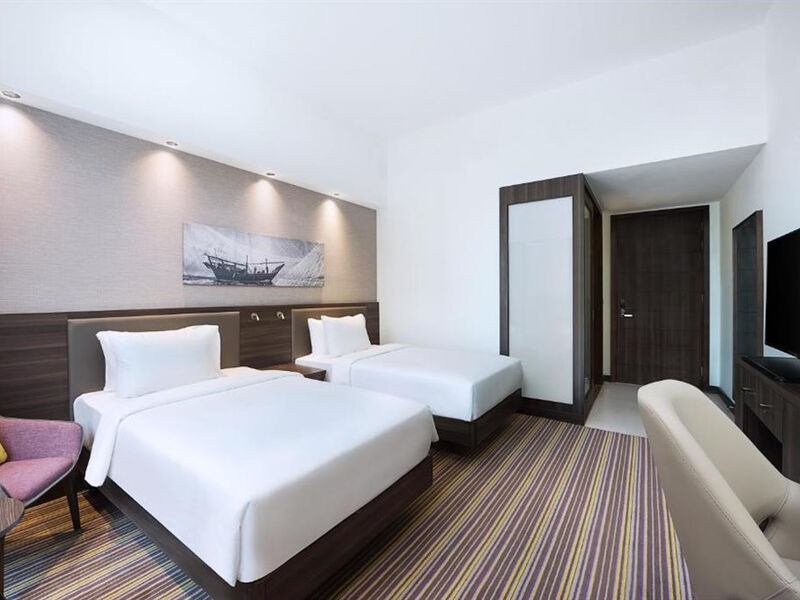 Hotel Hampton By Hilton Dubai