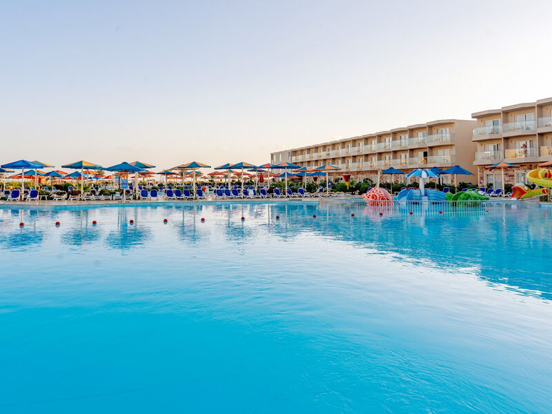 Hawaii Paradise Aqua Park Resort