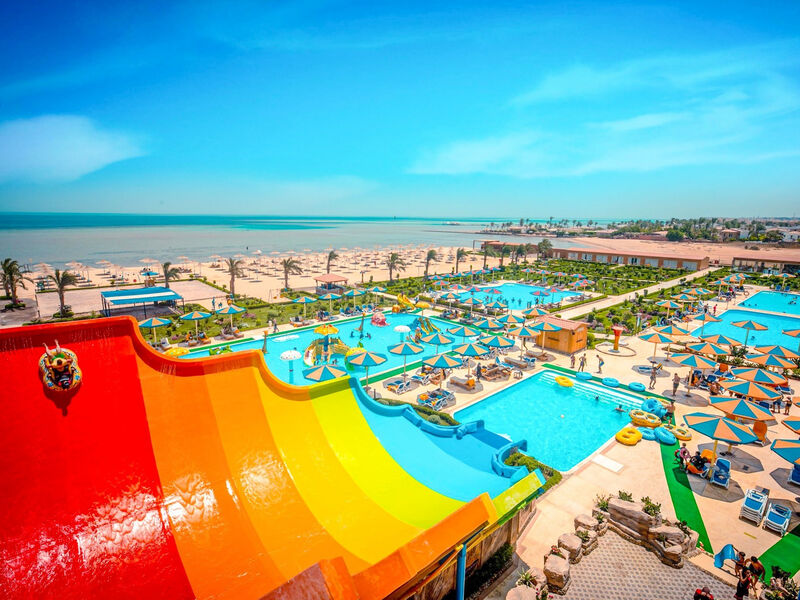 Hawaii Paradise Aqua Park Resort