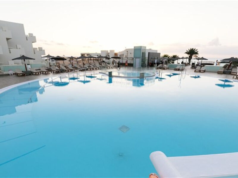 Hd Beach Resort