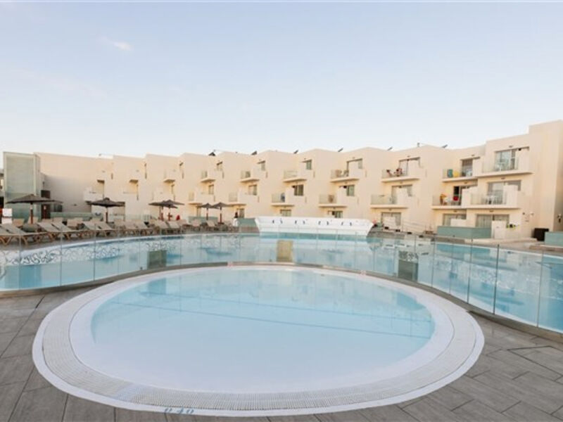 Hd Beach Resort