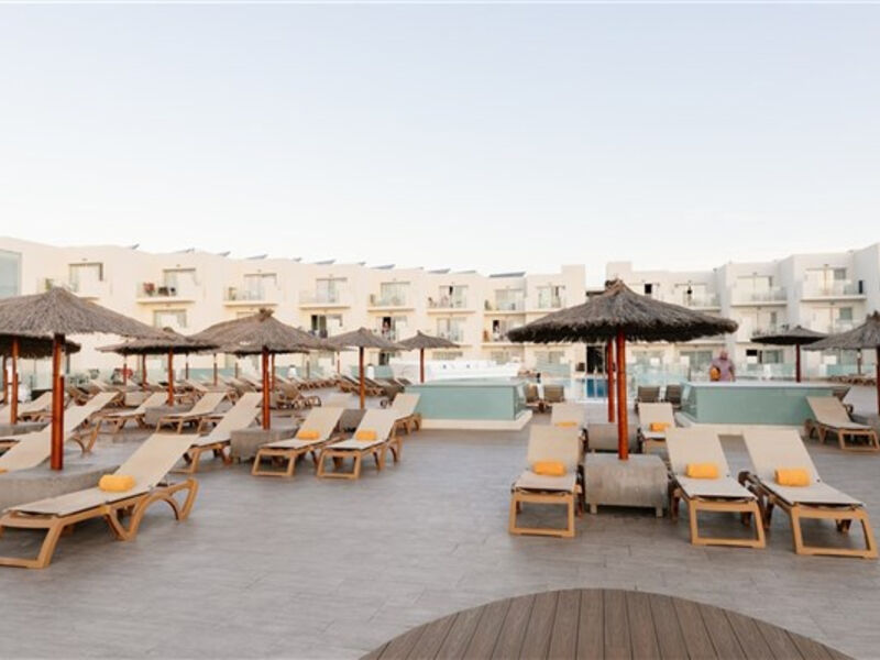 Hd Beach Resort