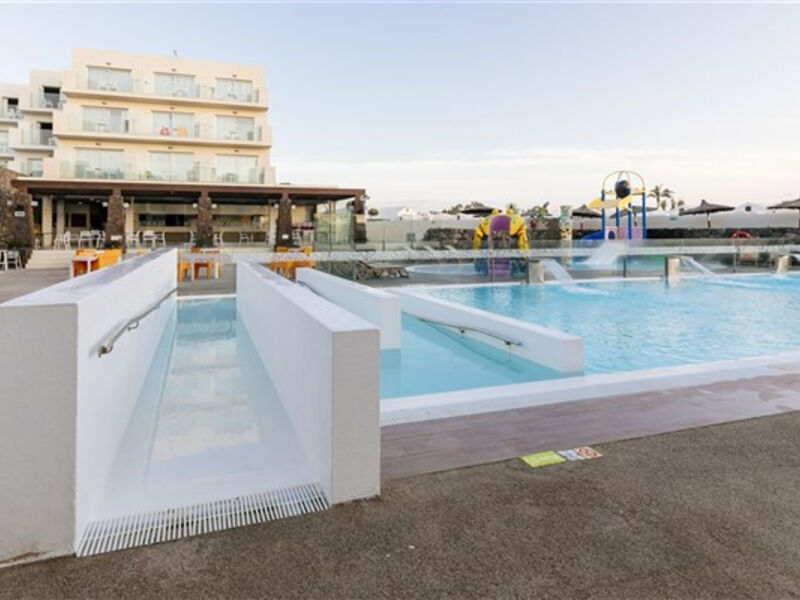 Hd Beach Resort