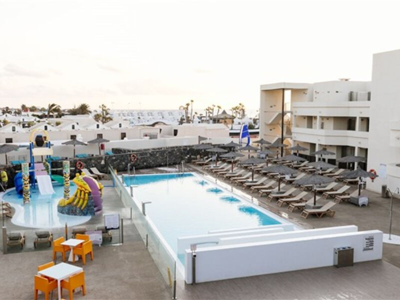Hd Beach Resort