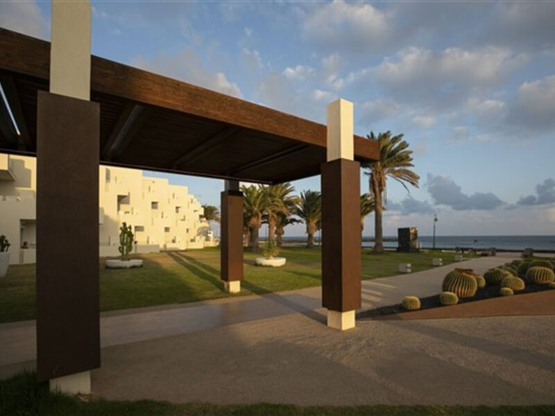 Hd Beach Resort