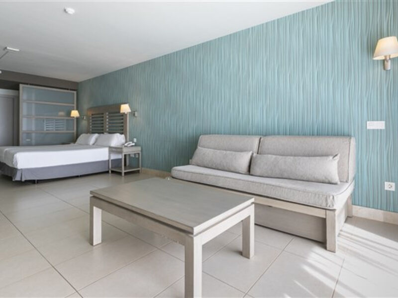 Hd Beach Resort