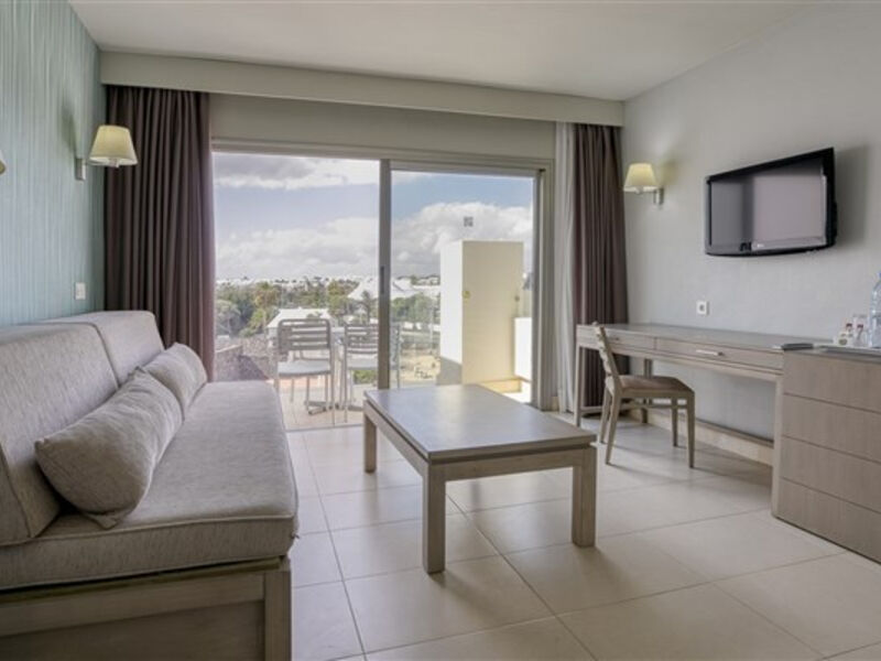 Hd Beach Resort